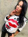 Bluza z  nadrukiem usta kiss B-180