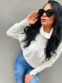 Sweter golf z ozdobnymi złotymi guziczkami na rękawach B-275